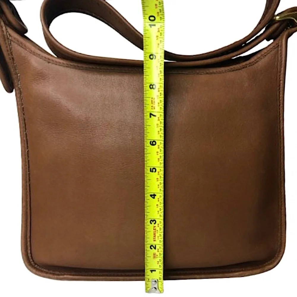 Vintage COACH Legacy Zip Camel Glove-Tanned Leather Shoulder Bag USA 9966